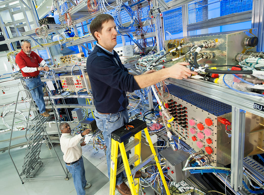 Engineers test the Space Launch System avionics system.