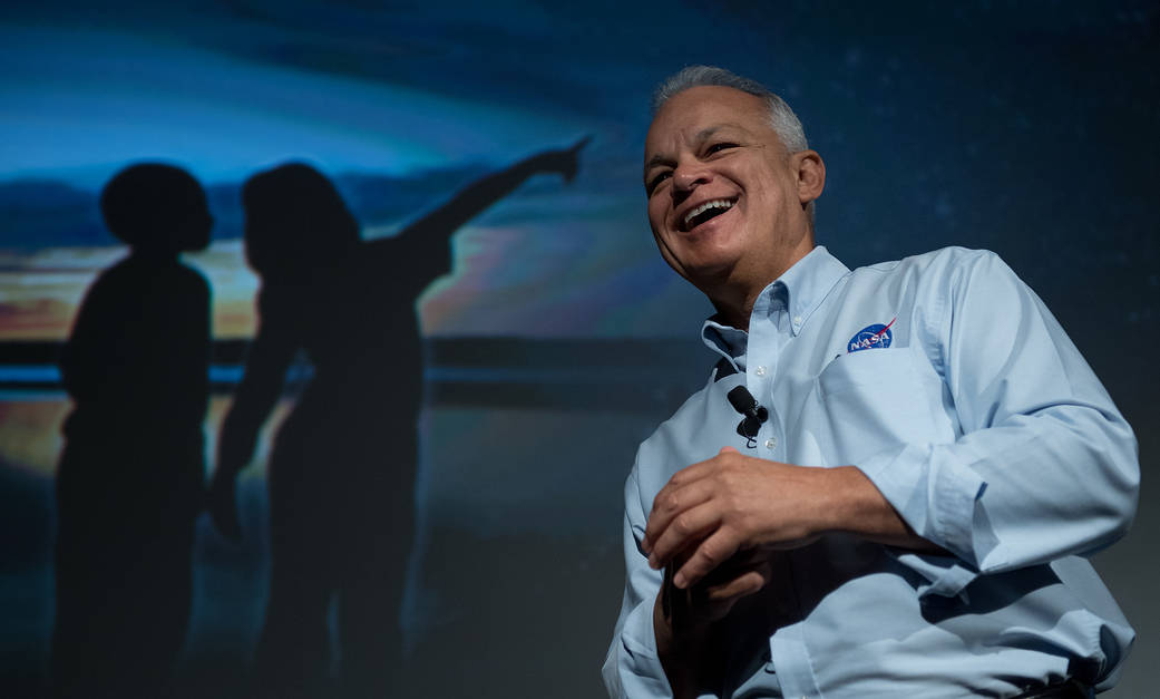Douglas Terrier Give a Talk at the Intrepid Air & Space Science Festival