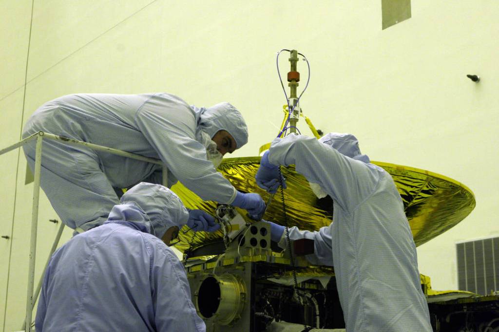 Pluto Energetic Particle Spectrometer Science Investigation (PEPSSI) Instrument