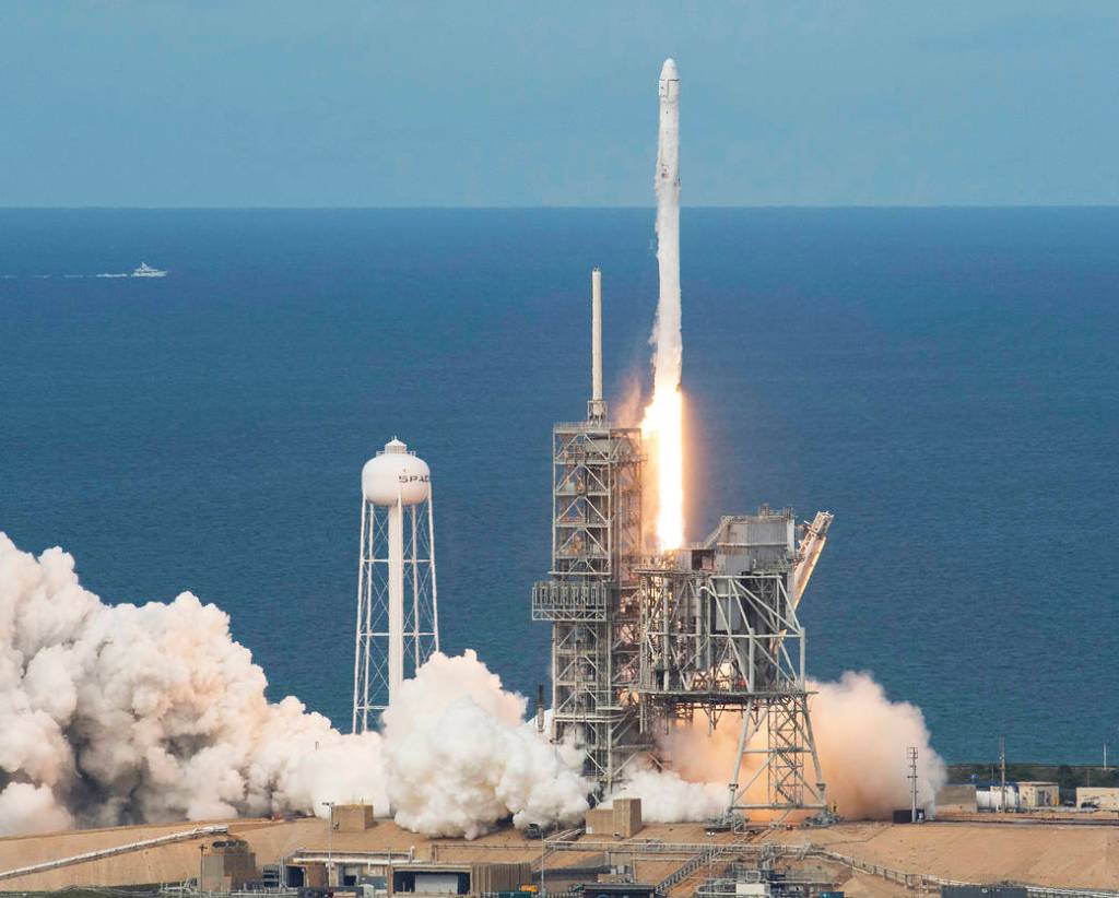Falcon 9 Liftoff from Historic Launch Pad