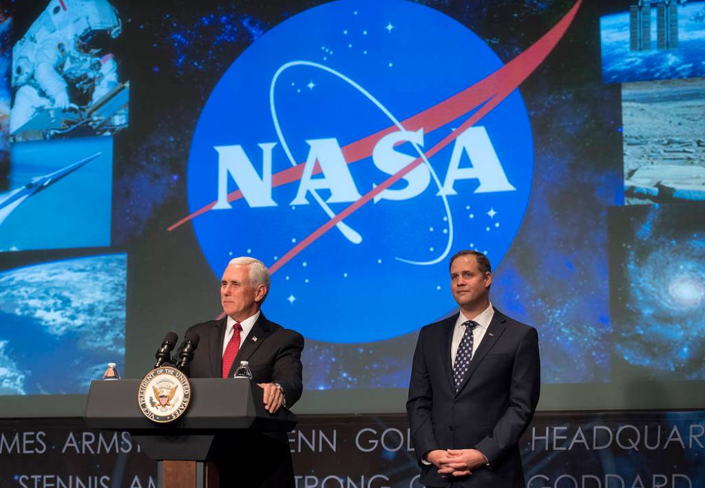 Jim Bridenstine Sworn in as NASA Administrator