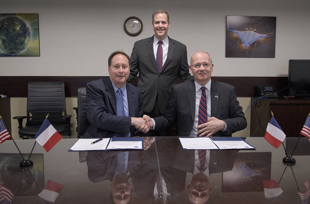 Associate Administrator Lightfoot, Jean-Yves Le Gall and Administrator Bridenstine sign agreement