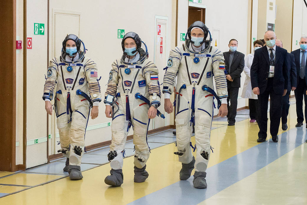 Expedition 64 crew members during Soyuz qualification exams