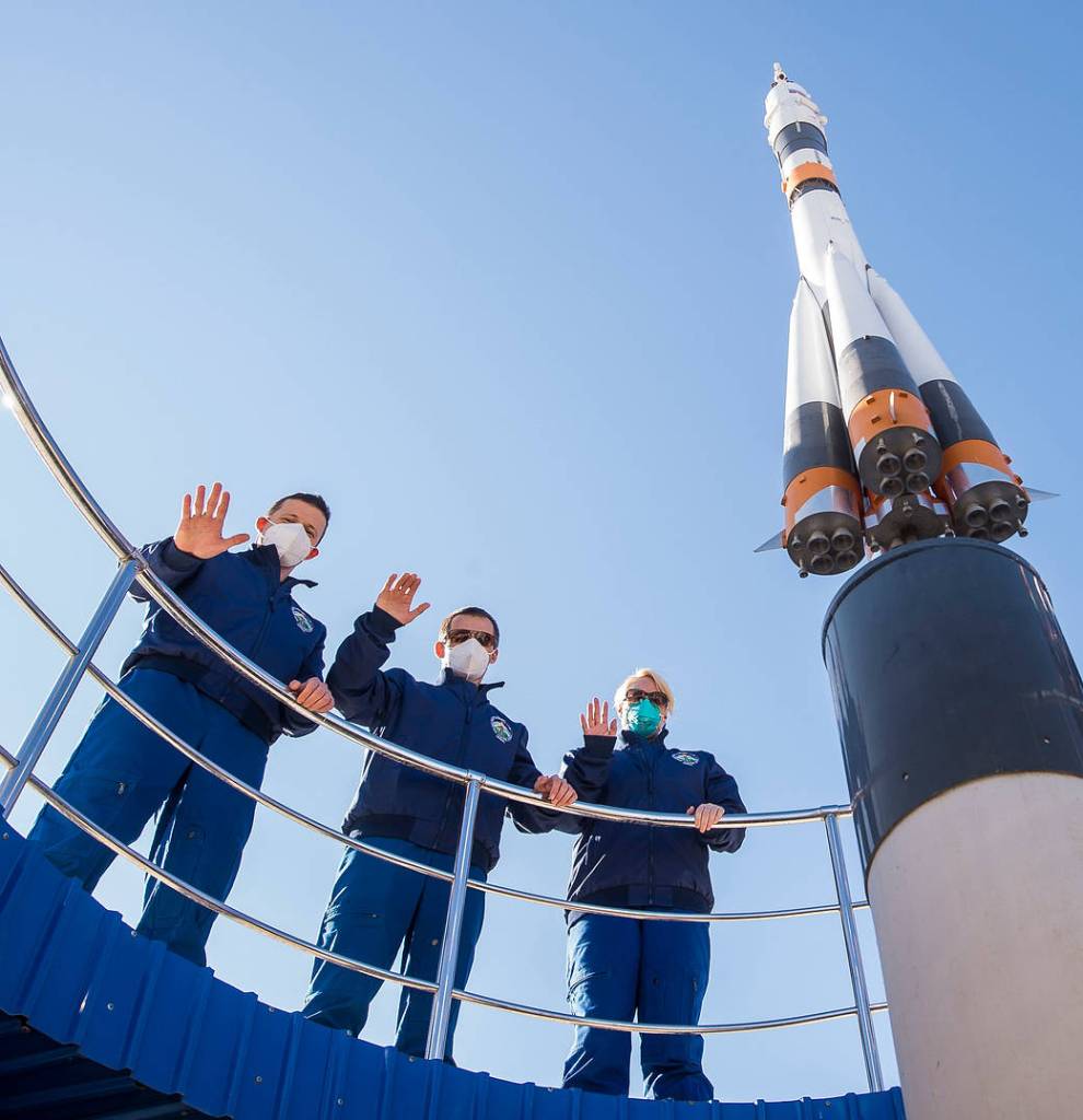 Expedition 64 crew members pose for a picture