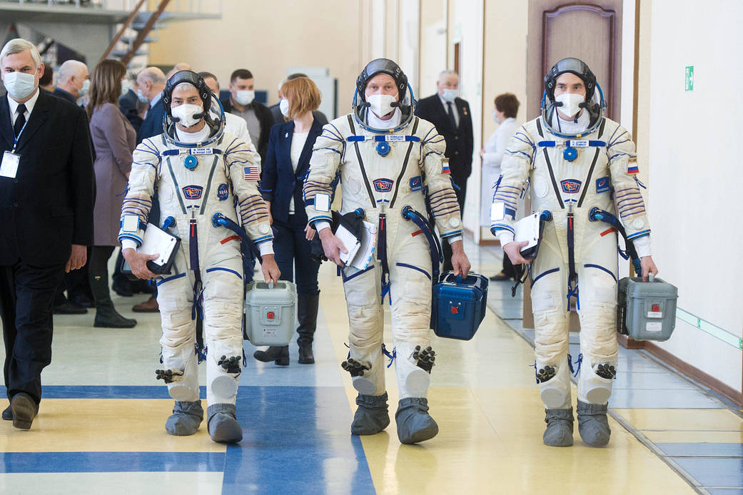 Expedition 65 crew members arrive for Soyuz qualification exams