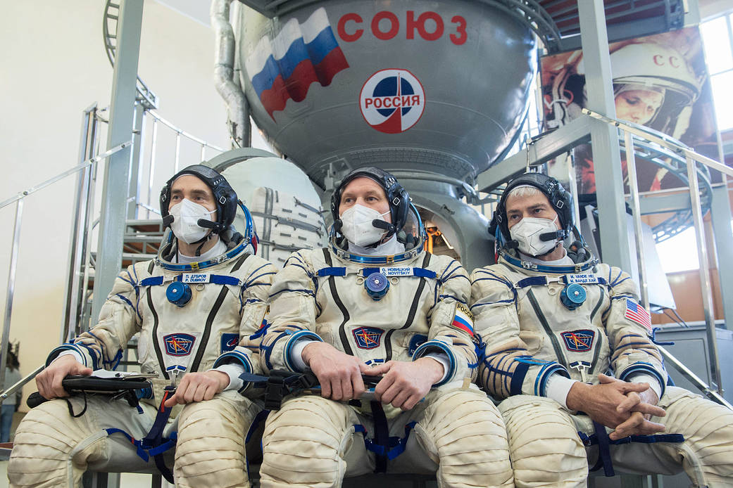 Expedition 65 crew members 