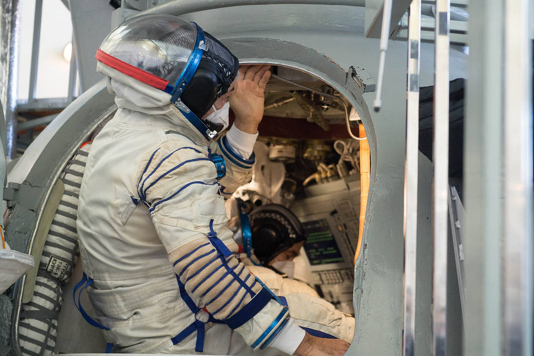 Expedition 65 crew members Mark Vande Hei and Pyotr Dubrov