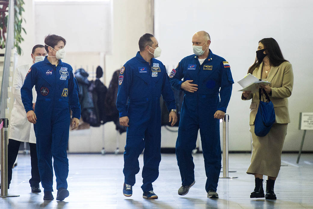 Expedition 65 backup crew members arrive for Soyuz qualification exams