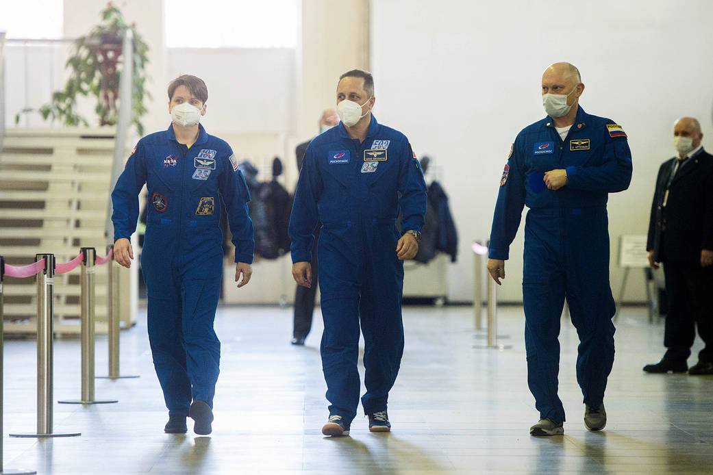 Expedition 65 backup crew members arrive for Soyuz qualification exams