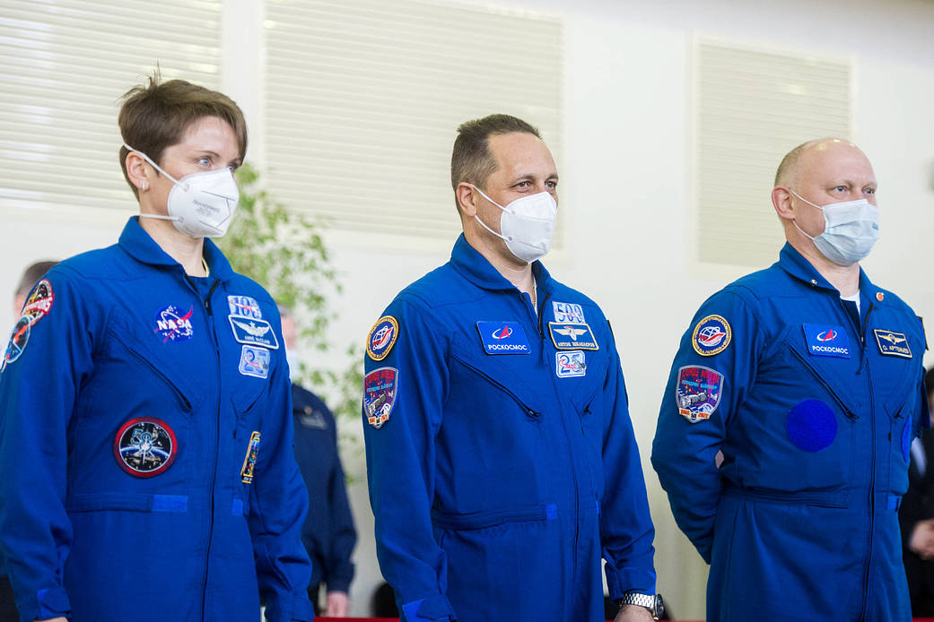 Expedition 65 backup crew members arrive for Soyuz qualification exams
