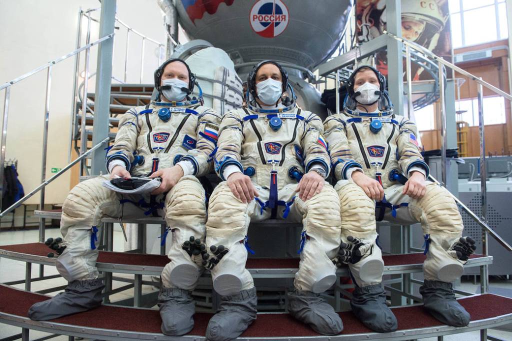 Expedition 65 backup crew members during Soyuz qualification exams
