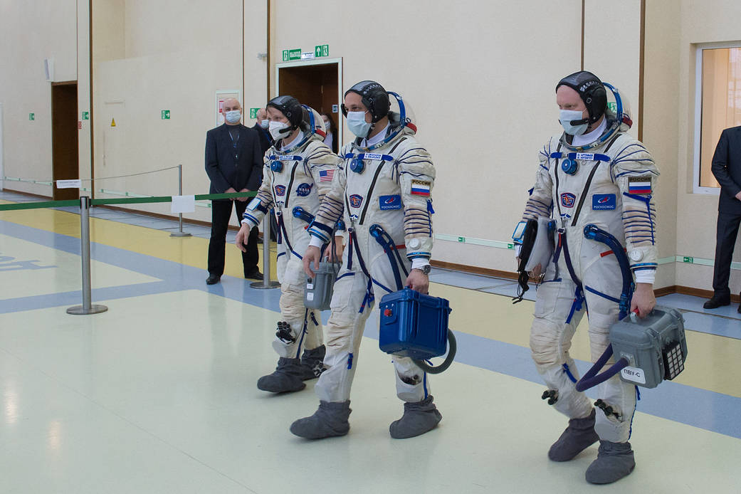 Expedition 65 backup crew members arrive for Soyuz qualification exams