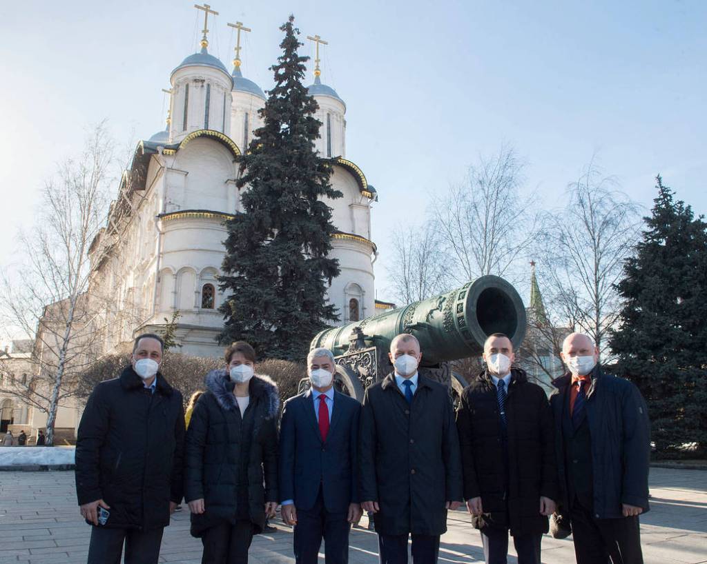 Expedition 65 backup and prime crew members pose for a photo