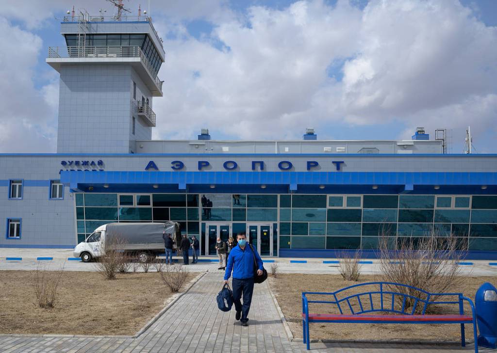 NASA team members arrive in Baikonur, Kazakhstan