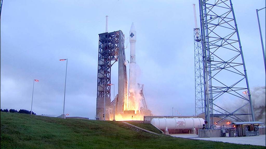 Atlas V Engines Roar to Life