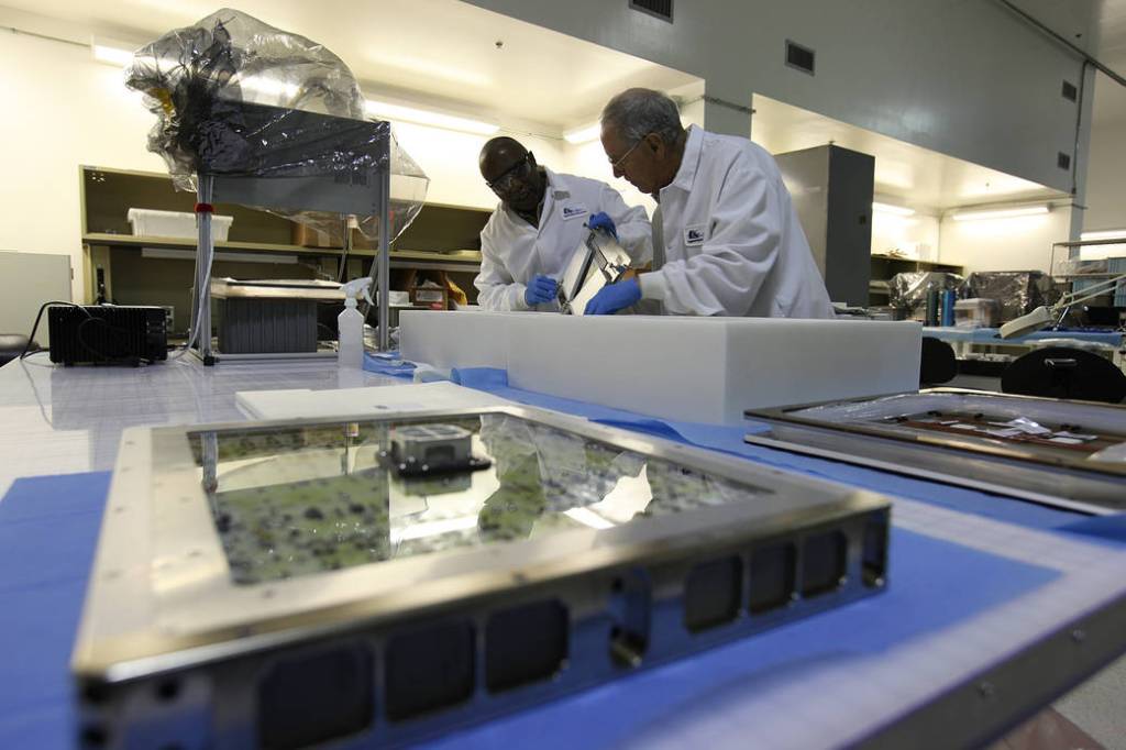 Veggie Series 1 Prepared for Orbital ATK Commercial Resupply Mission to the Space Station