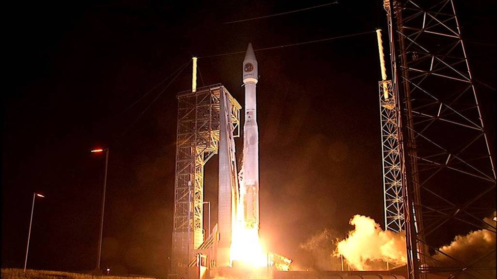 Atlas V Rocket Engines Roar to Life