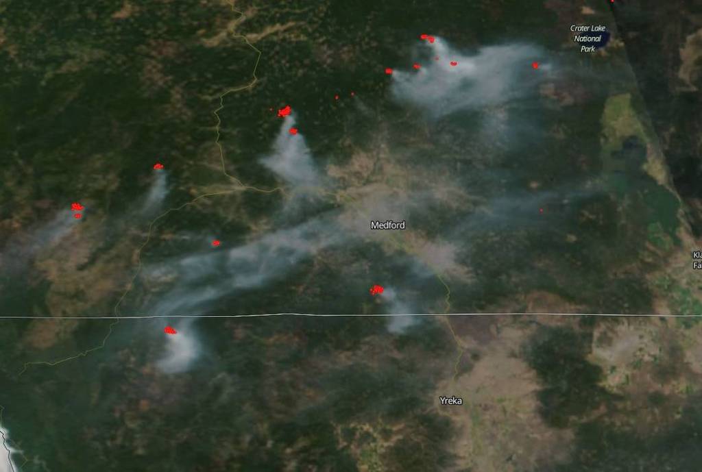 Dozens of Wildfires Started in Oregon After Spate of Lightning Strikes