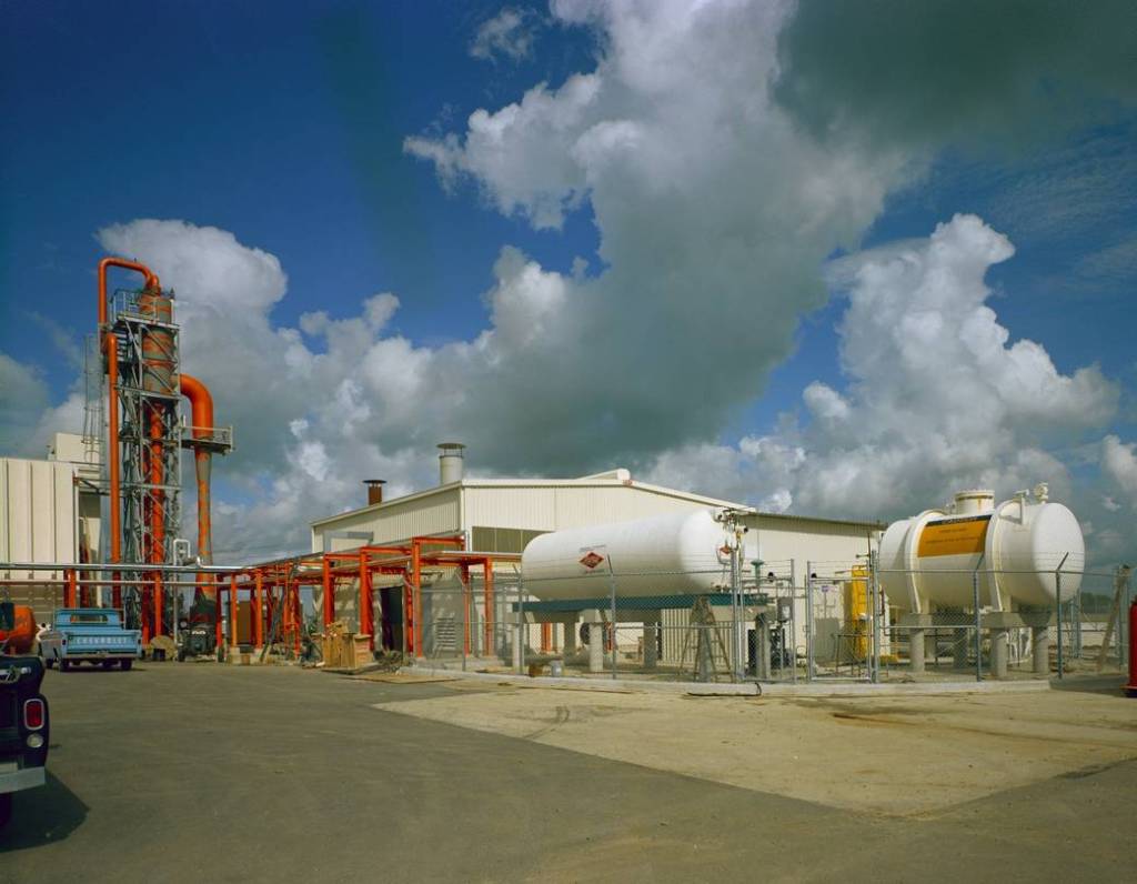 Original Support Equipment for ARMSEF Facility, facing southwest