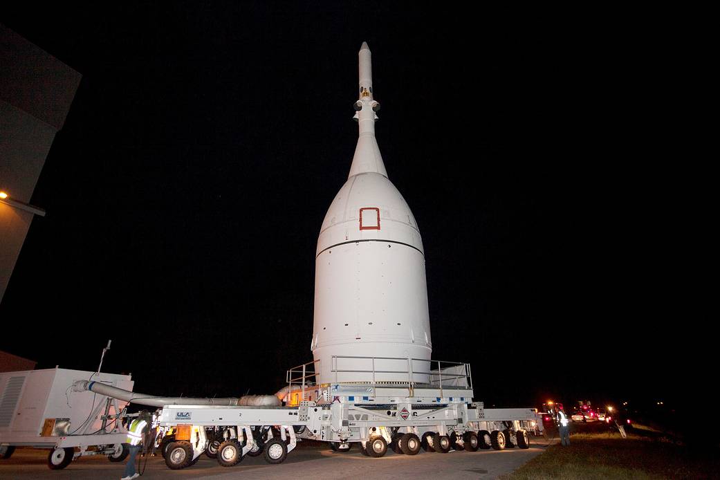 Orion Begins Roll to Launch Pad