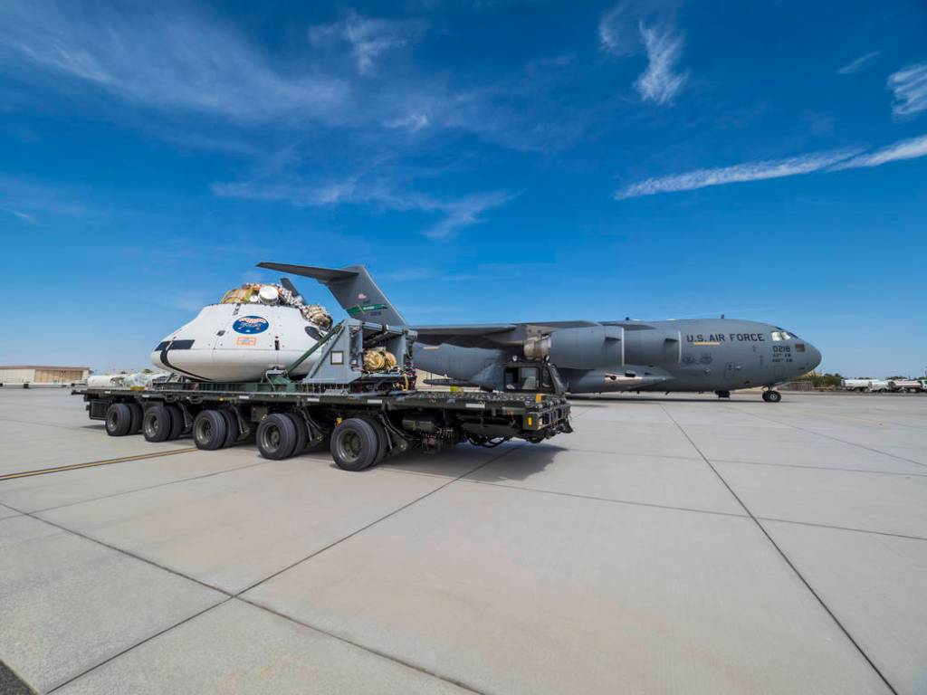 Engineers Ready Orion Mockup for Risky Parachute Test