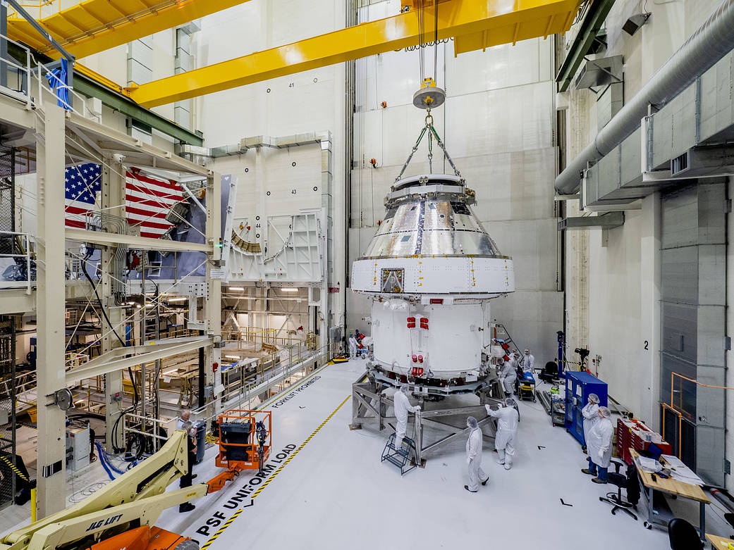 The Orion crew and service module stack for Artemis I was lifted out of the Final Assembly and Test (FAST) cell. 