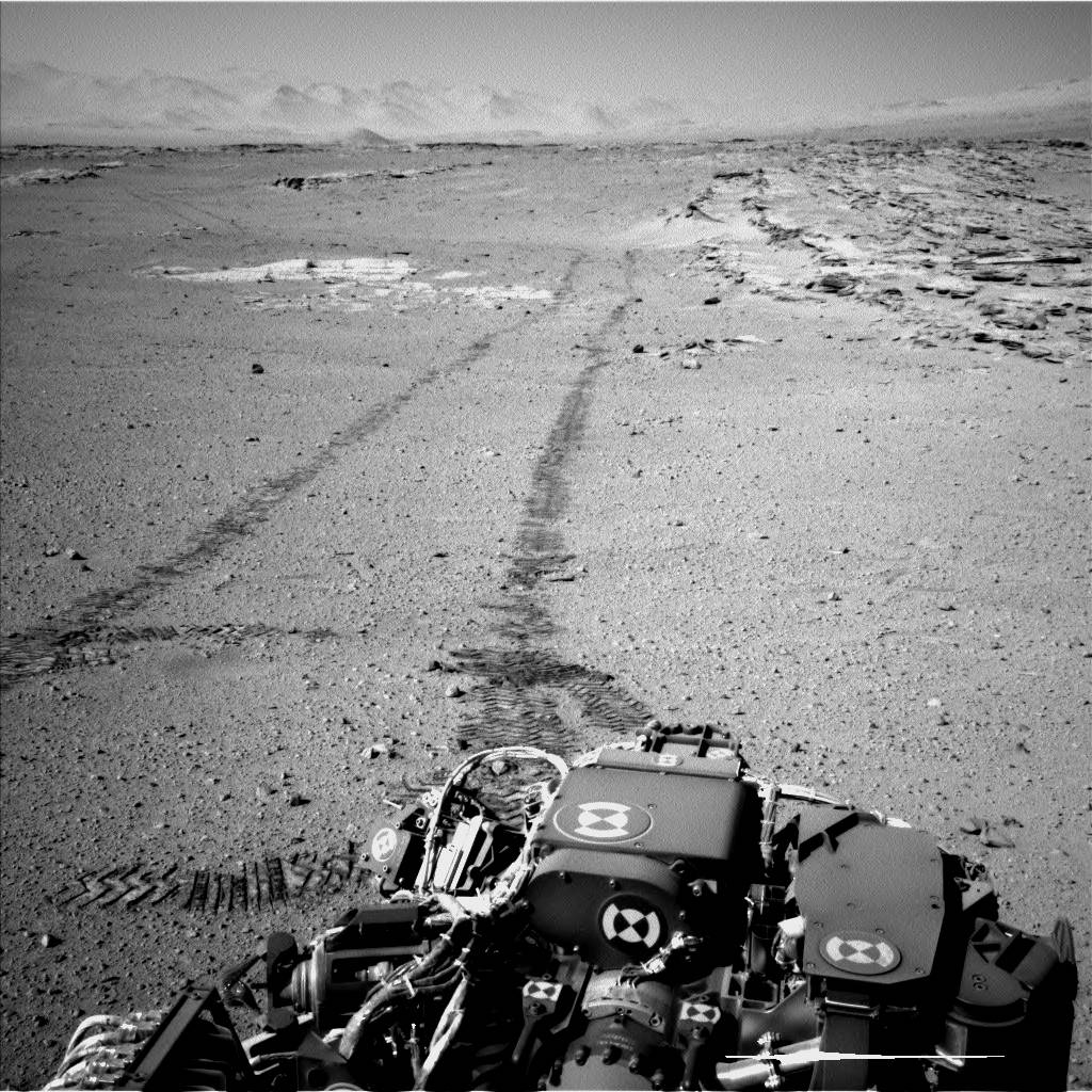 Curiosity’s View Back After Passing ‘Junda’ Striations