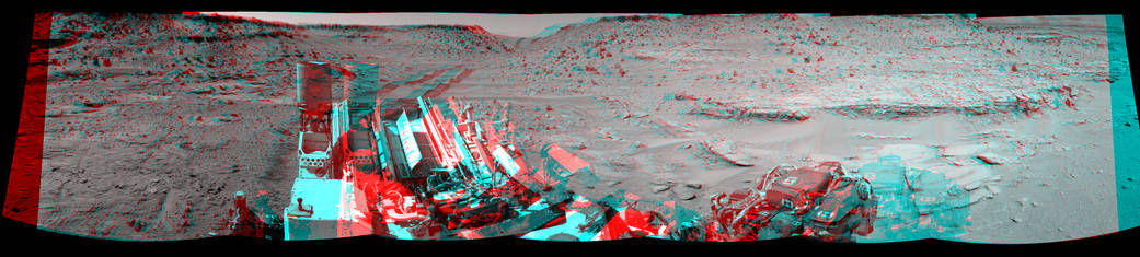 Stereo scene looking back at where Curiosity crossed a dune 