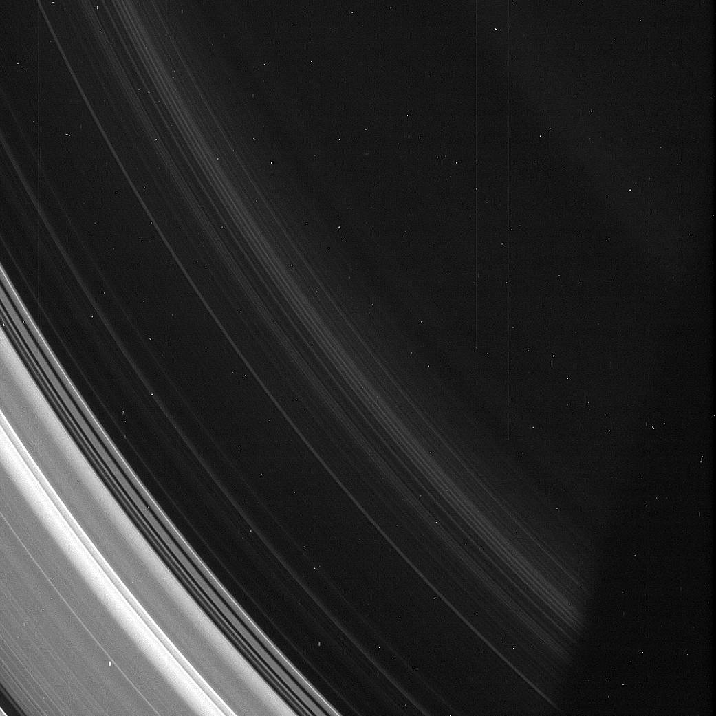 Saturn rings