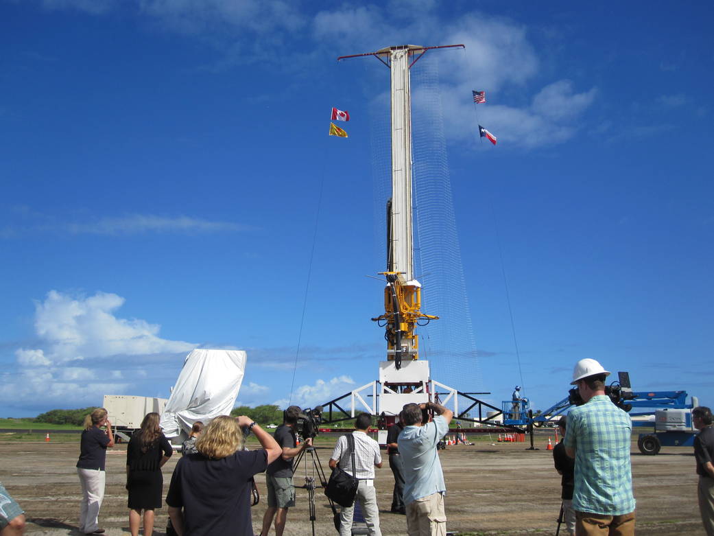Launch tower for LDSD