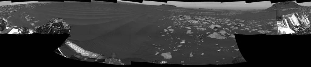 Full-Circle Vista With a Linear Shaped Martian Sand Dune