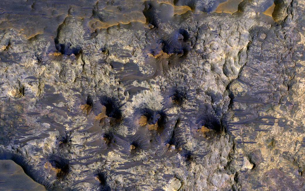 Floor of Suzhi Crater