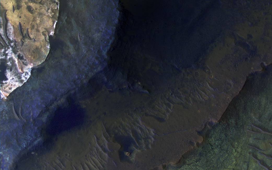 Capri Chasma