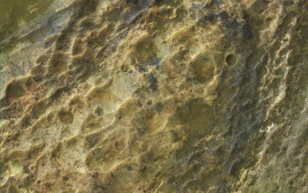 Coprates Chasma in eastern Valles Marineris