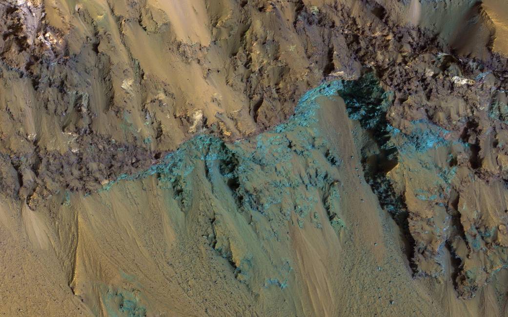 Mars' Hale Crater