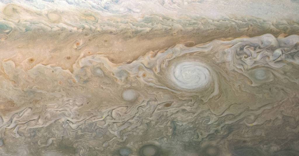 Jovian White Oval