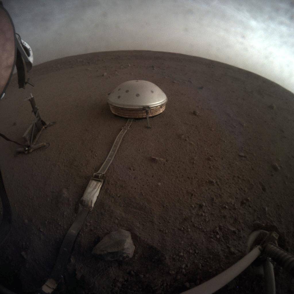 InSight Sees Drifting Clouds on Mars