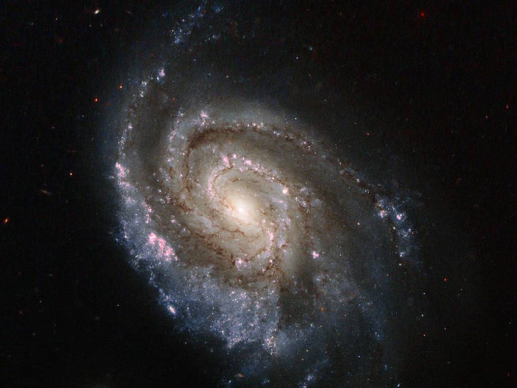 The subject of this new Hubble image, spiral galaxy NGC 6984, played host to one of these explosions back in 2012, known as SN 2