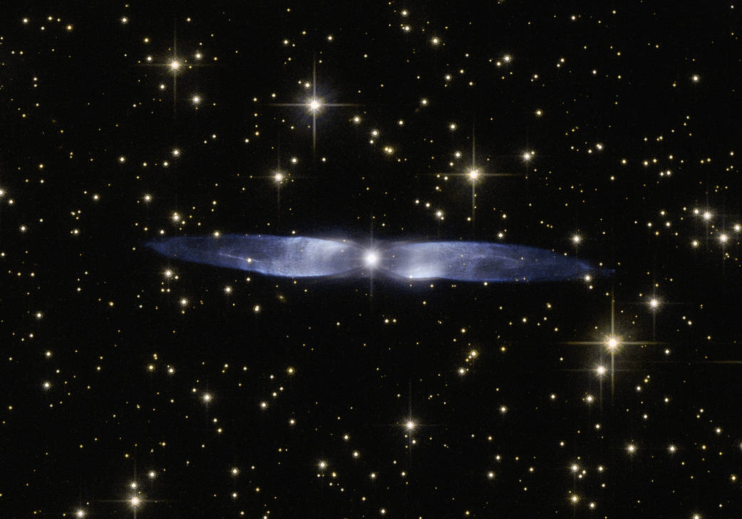 Hubble image of planetary nebula Hen 2-437