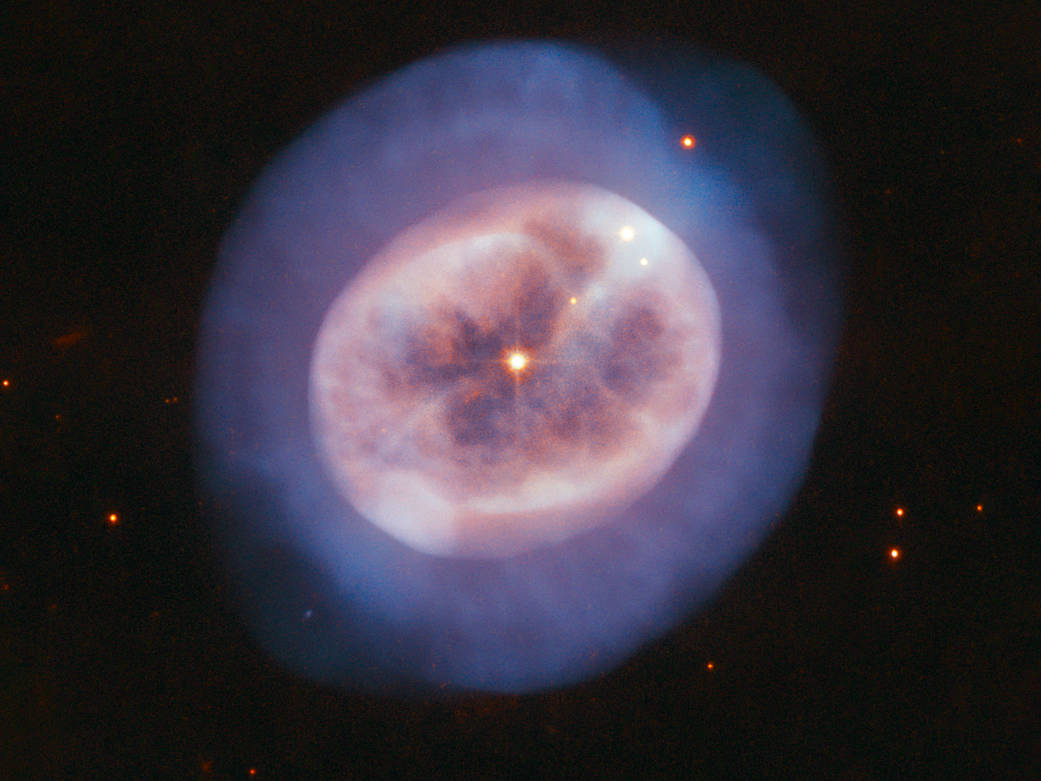 NGC 2022 as seen by Hubble