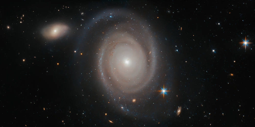 Hubble image of the NGC 1706 spiral galaxy