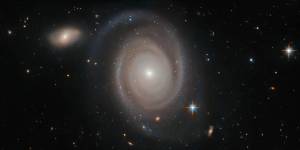 Hubble image of the NGC 1706 spiral galaxy