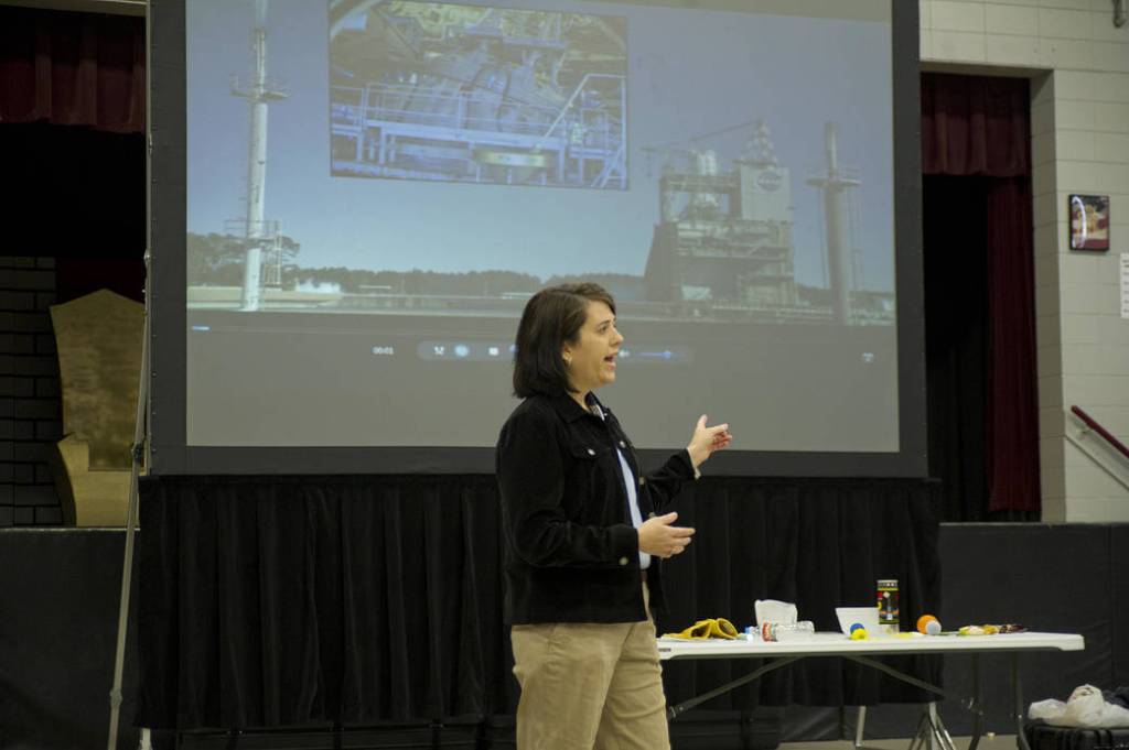 Stennis Conducts Outreach Activities