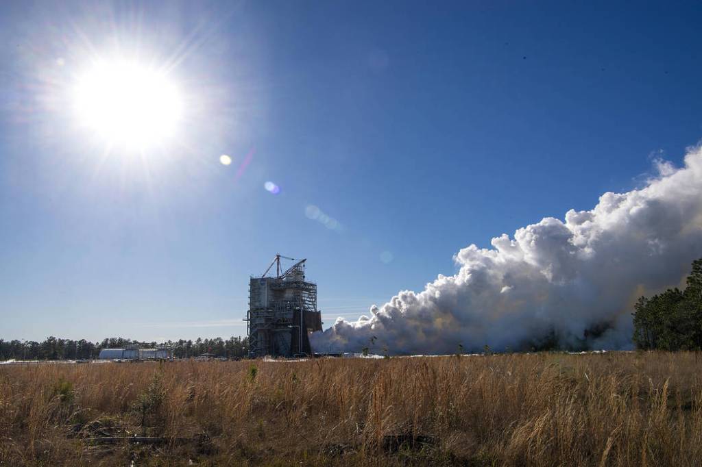 NASA Resumes RS-25 Testing for New Space Launch System
