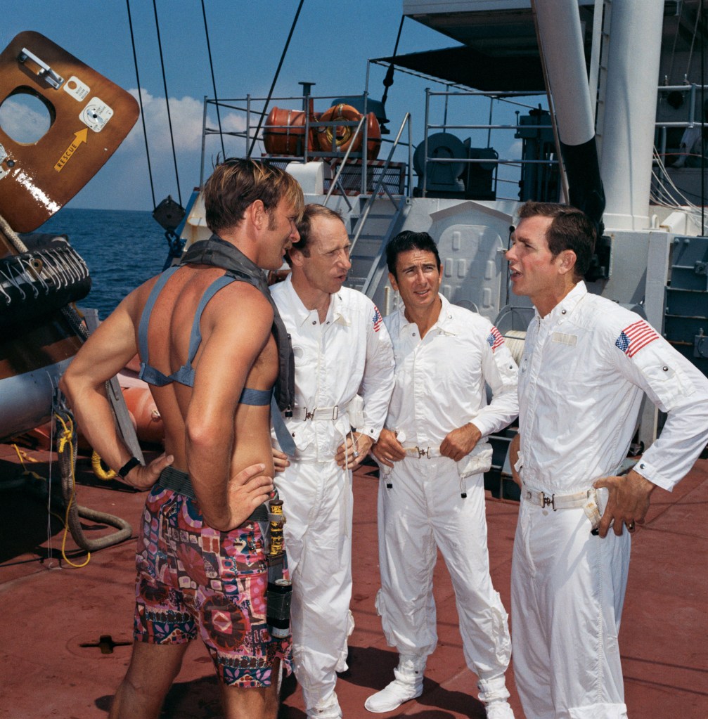 Apollo 15 Crew Trains for Splashdown