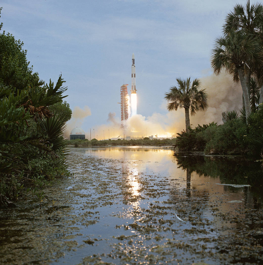 1973年 LYNDON B. JOHNSON SPACECRAFT CENTER ZERO IN ON SAFETY