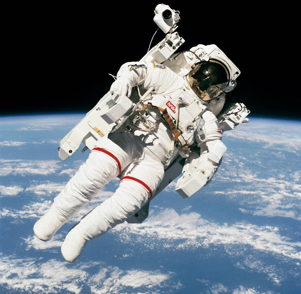 Astronaut performs untethered spacewalk