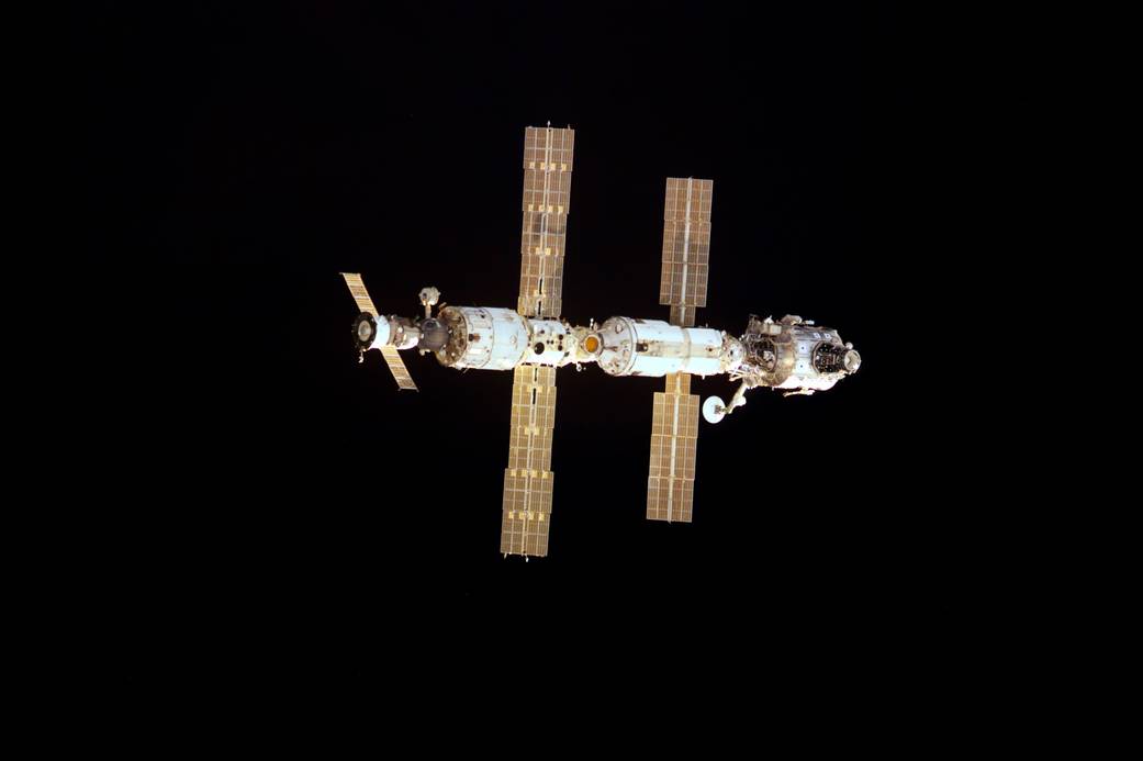 International Space Station in December 2000 with modules and solar arrays visible