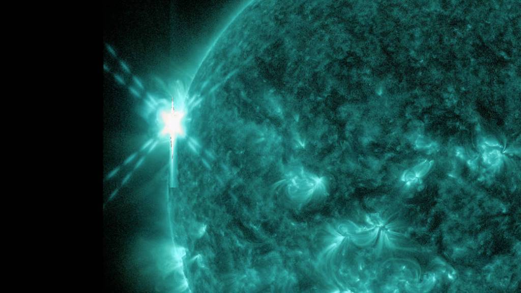 New Sunspot Release M6.5-class Flare on Nov. 3, 2014