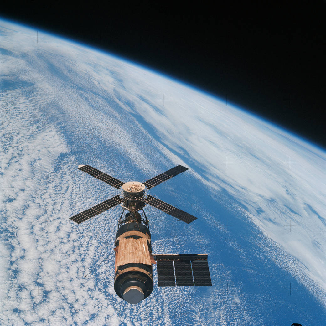 On February 8, 1974, Skylab’s final manned mission (Skylab 4) left behind America’s first space station after a stay of 84 d